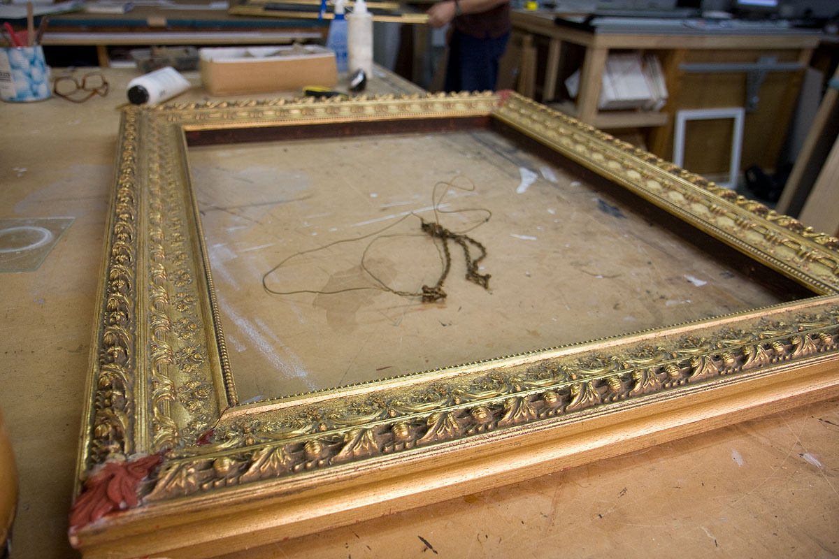Gilt frame to be repaired