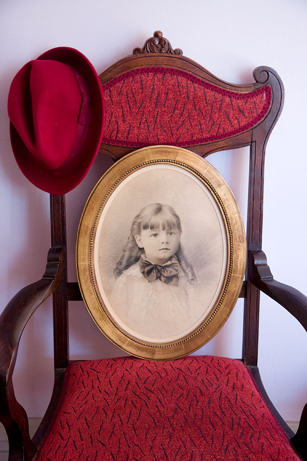 19th century pencil portrait in gilt frame